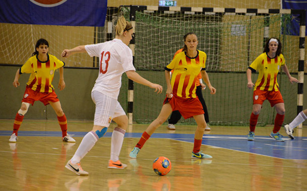 Estefa Jémez debuta amb la selecció de Catalunya absoluta de futbol sala