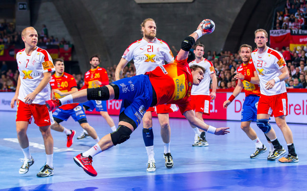 Espanya inicia la segona fase de l'Europeu perdent contra Dinamarca (23-27)