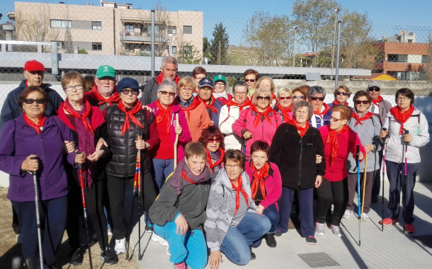 La passejada de la gent gran per Cerdanyola va comptar ahir amb 32 veïns de la Llagosta