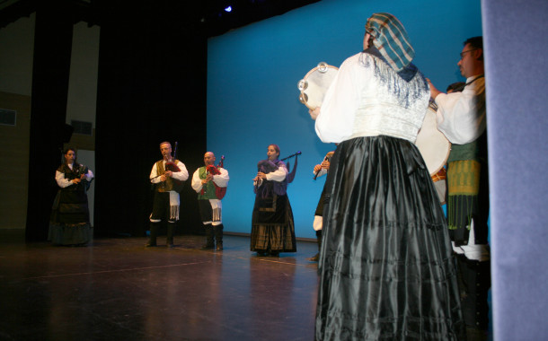 Vuit grups van participar en el primer Festival de música i ball gallec de Catalunya