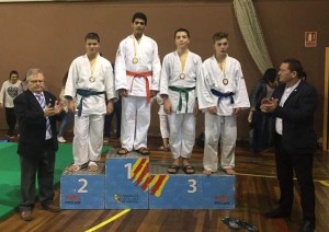 Kaisan Molina en el primer lloc del podi. Fotografia: Facebook Club Judo-Karate la Llagosta.