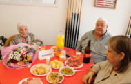 Homenatjades tres persones sòcies de l'Agrupación de Jubilados y Pensionistes majors de 95 anys