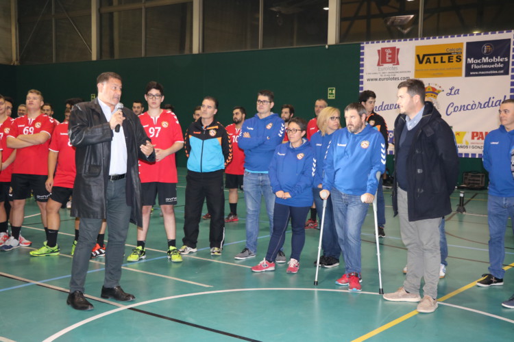 El Joventut Handbol presenta els seus equips al CEM El Turó