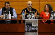 José Ramón Vera va presentar la seva nova novel·la a una Sala de plens plena de gom a gom
