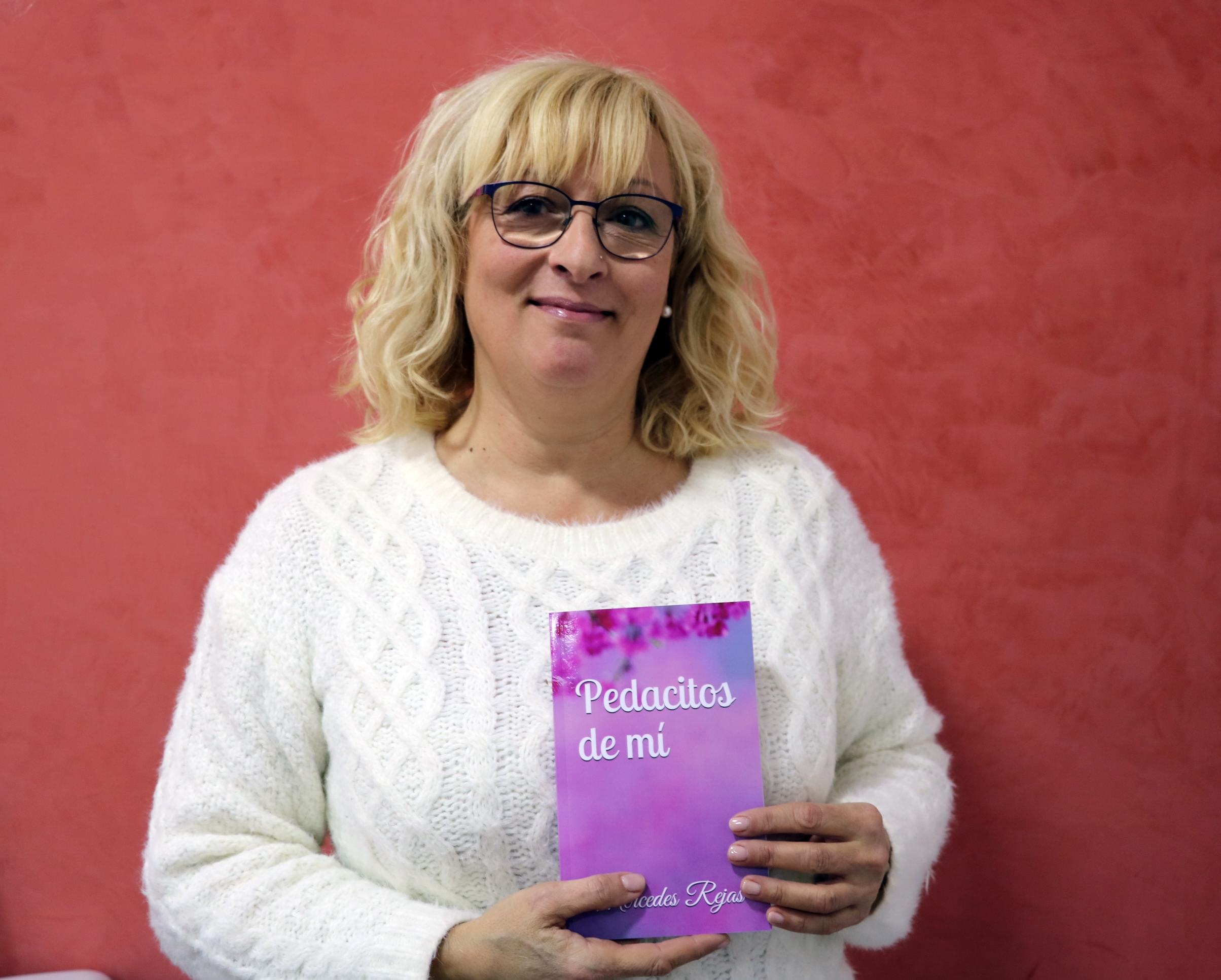 Mercedes Rejas publica el seu primer llibre de poesies