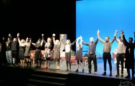 Jump Teatre omple el Centre Cultural amb 'Un funeral de muerte'