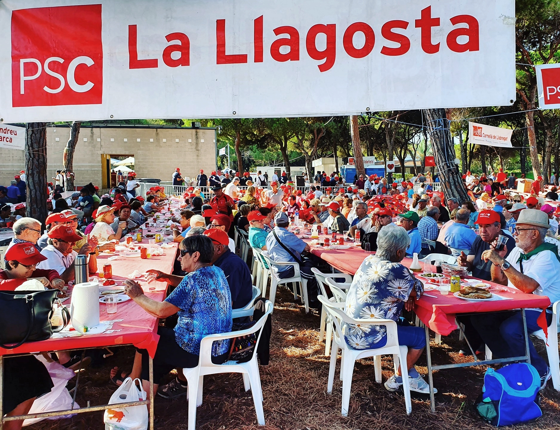 Més de 220 veïns i veïnes de la Llagosta, a la Festa de la Rosa del PSC
