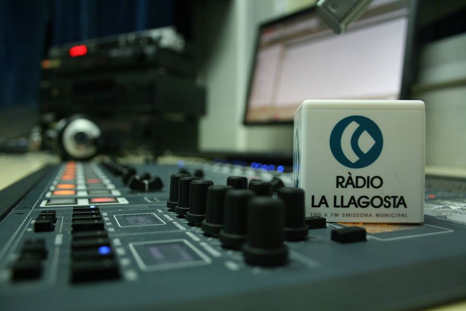 Ràdio la Llagosta felicita l'aniversari dels oients durant el confinament
